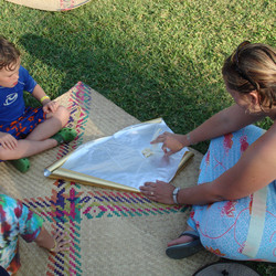 learning-the-kite-making-trade_3226667076_o.jpg