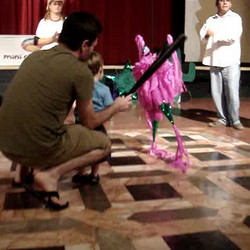 pinata-party_3225690191.mpg