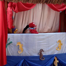 puppet-show_3226529696.mpg